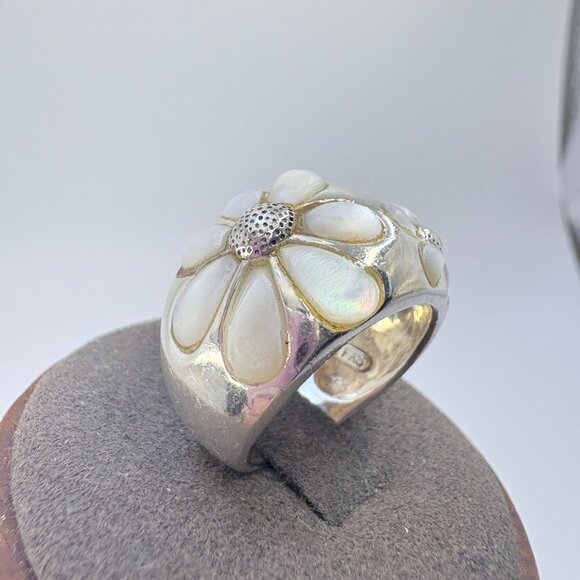 Sterling Silver 925 Mother of Pearl Flower Design Tapered Band Ring Size 6.75 - Picture 3 of 9